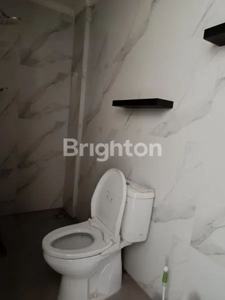 image RUMAH SIAP HUNI 2 LANTAI FULL FURNISHED – RENON, BEBAS BANJIR (8)