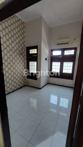 image RUMAH SECOND PENJARINGAN ASRI SIAP HUNI, DEKAT GRAHA YKP, DEKAT KE MERR  (3)