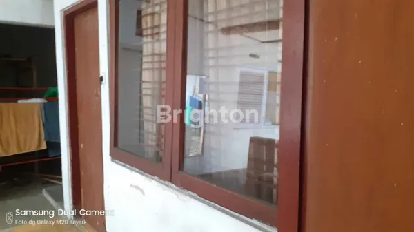 image JUAL RUMAH LOKASI STRATEGIS COCOK UNTUK USAHA KOS ,DEKAT ROYAL PLAZA,  STT TELKOM DAN UNESA (5)