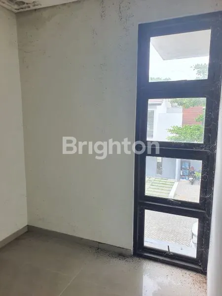 image SHOJI LAND RUMAH 2 LANTAI SIAP HUNI DISAMPING FASUM (6)