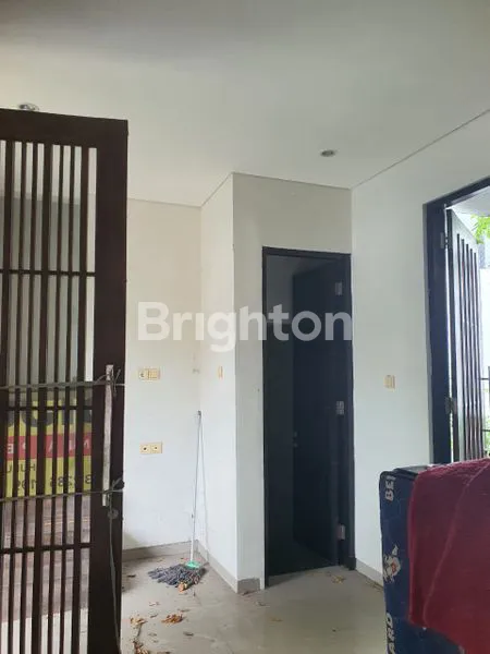 image SHOJI LAND RUMAH 2 LANTAI SIAP HUNI DISAMPING FASUM (4)