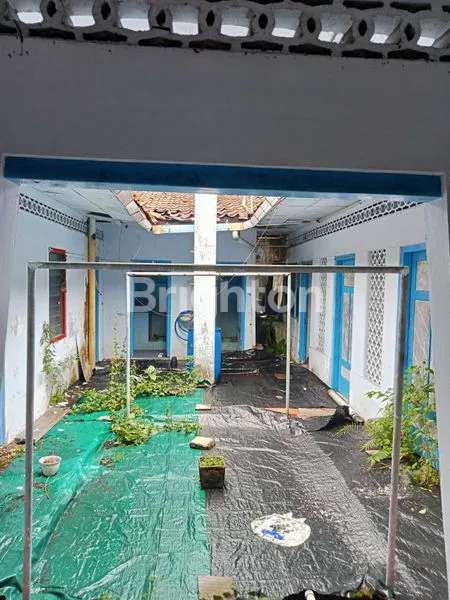 image RUMAH KLASIK  - MODEL KUNO, PINGGIR JALAN ASPAL , STRATEGIS, DEKAT STADION MANDALAKRIDA. (5)