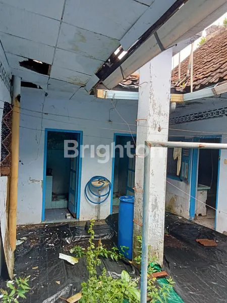 image RUMAH KLASIK  - MODEL KUNO, PINGGIR JALAN ASPAL , STRATEGIS, DEKAT STADION MANDALAKRIDA. (7)