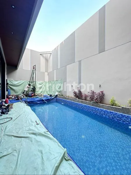 image RUMAH MEWAH SIAP HUNI (5)