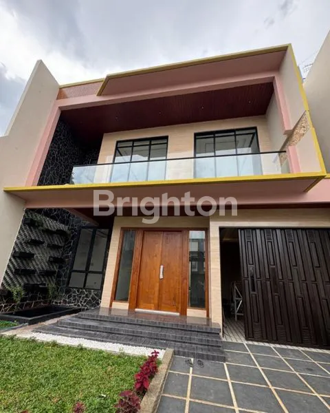 image RUMAH MEWAH SIAP HUNI (1)