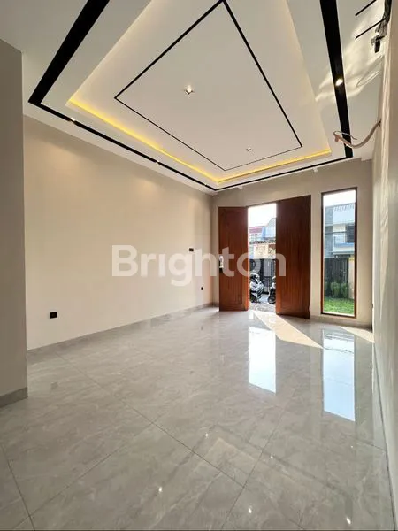 image RUMAH MEWAH SIAP HUNI (3)