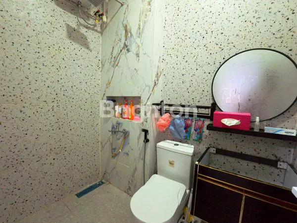 image RUMAH FURNISH DUTAMAS JELAMBAR 2 LT KEAMANAN 24JAM JAKARTA BARAT (5)