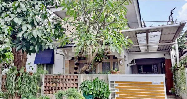 image DIJUAL RUMAH CANTIK DAN ASRI DI SEKTOR 5 BINTARO JAYA. LOKASI STRATEGIS DEKAT KAMPUS STAN, BEBAS BANJIR, MUDAH DIAKSES KE BERBAGAI FASILITAS DI BINTARO JAYA (1)