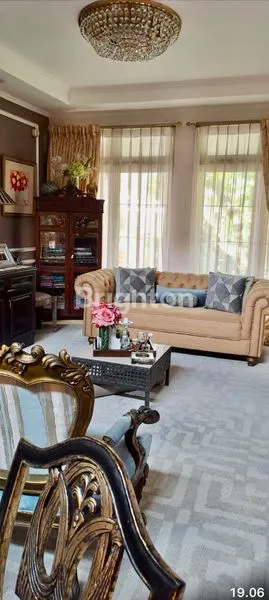 image DIJUAL RUMAH CANTIK DAN ASRI DI SEKTOR 5 BINTARO JAYA. LOKASI STRATEGIS DEKAT KAMPUS STAN, BEBAS BANJIR, MUDAH DIAKSES KE BERBAGAI FASILITAS DI BINTARO JAYA (3)