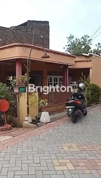 image RUMAH HOOK STRATEGIS DI TLOGOSARI, PEDURUNGAN SEMARANG TIMUR (1)