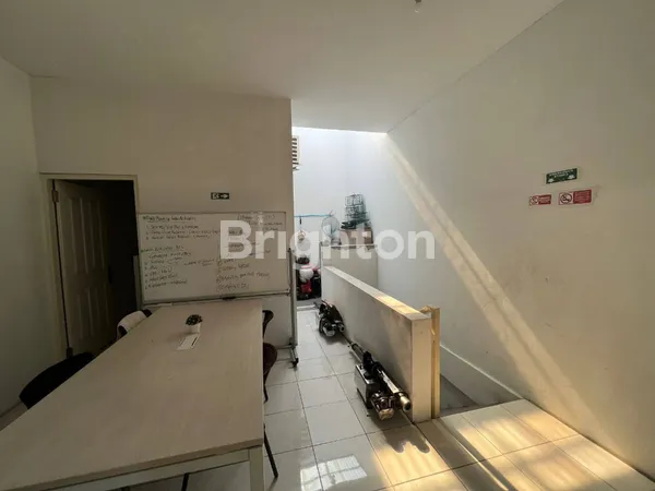 image DI JUAL RUKO DI JALAN RAYA GUNUNG ANYAR WIGUNA DKT PELAYARAN PURIMAS MERR UPN (4)