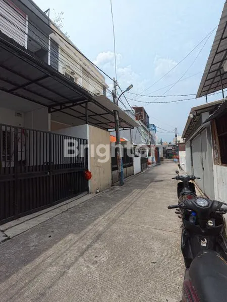 image RUMAH 3 LT FURNISH KAVLING POLRI JELAMBAR JAKARTA BARAT (2)