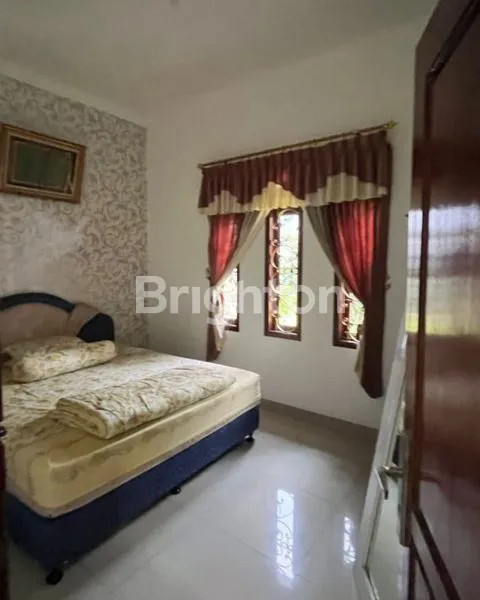 image RUMAH DUA LANTAI HALAMAN LUAS DI CIFOR (7)