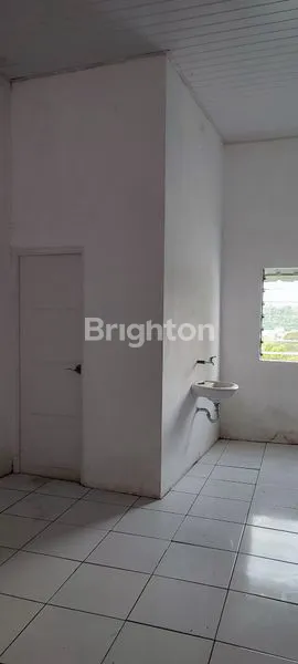 image RUKO GRESS 3,5 LANTAI LOKASI STRATEGIS (4)