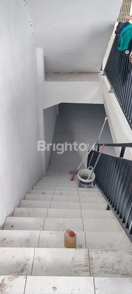 image RUKO GRESS 3,5 LANTAI LOKASI STRATEGIS (5)