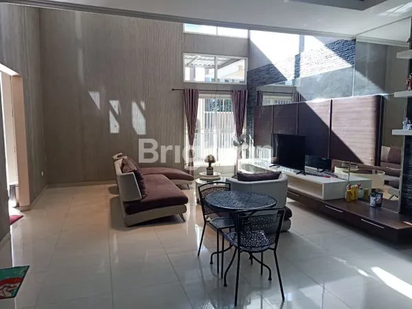 image HOT LISTING FULL FURNISHED  RUMAH BARU PERMAI SELATAN SURABAYA (5)