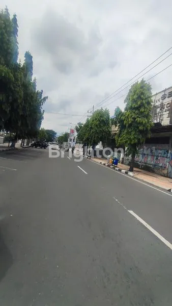 image DISEWAKAN: TOKO STRATEGIS DI JL. BRAWIJAYA, KEDIRI (3)
