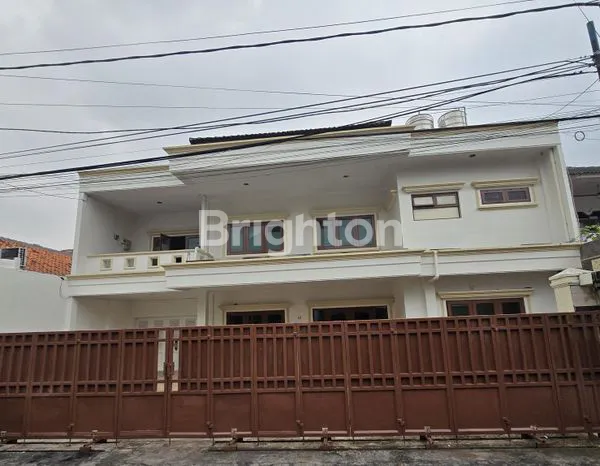 image RUMAH STRATEGIS TEBET, 9 KAMAR, GARASI 5 MOBIL (8)