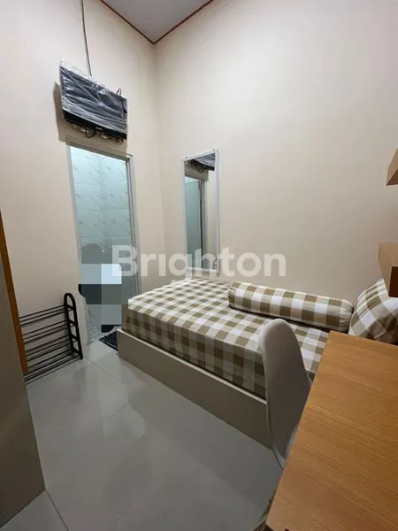 image RUMAH KOS HOMY 3 LANTAI FULL FURNISHED DEKAT UNAIR DR SOETOMO KARANGMENJANGAN DHARMAHUSADA GRAND CITY TUNJUNGAN PLAZA (4)