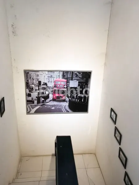 image RUMAH LUAS DEKAT STASIUN PONDOK RANJI   (7)