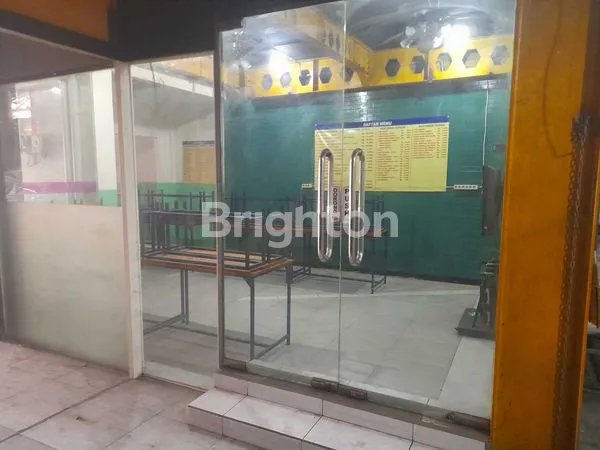 image RUKO 3 LANTAI STRATEGIS COCOK UNTUK SEGALA MACAM USAHA (3)