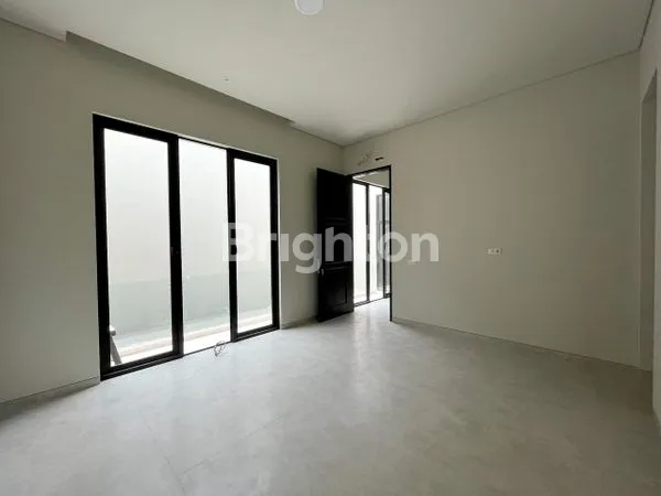 image RUMAH BARU 2 LANTAI MANYAR TIRTOASRI, SURABAYA TIMUR. STRATEGIS DEKAT RAYA MANYAR KERTOARJO - MERR - DHARMAHUSADA INDAH - KERTAJAYA INDAH - NGAGEL JAYA, DLL. (7)