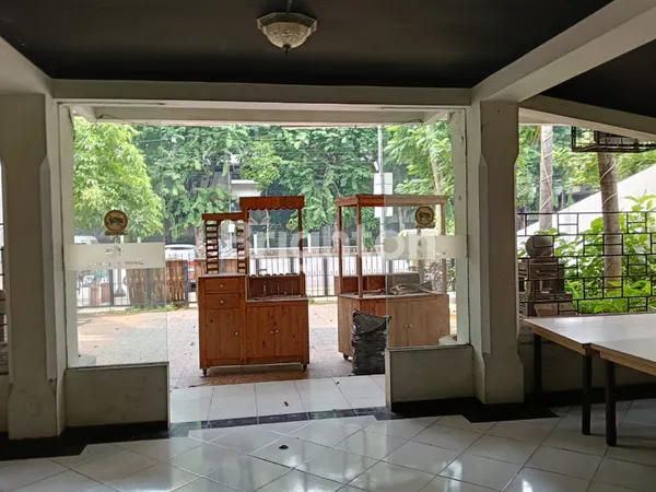 image GEDUNG IKONIK DI JANTUNG KOTA SURABAYA JL PAHLAWAN LOKASI PREMIUM  – KAWASAN HERITAGE & PUSAT AKTIVITAS KOTA  (4)