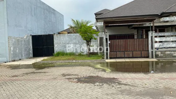 image RUMAH STRATEGIS PORONG, SHM, 5KT DEKAT KULINER (1)