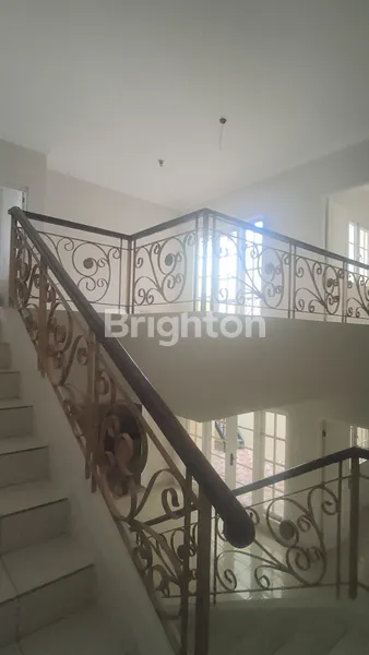 image CUMA 5 MENIT JALAN KAKI KE LIVING WORLD! HUNIAN PALING STRATEGIS DI KOTA WISATA  (3)