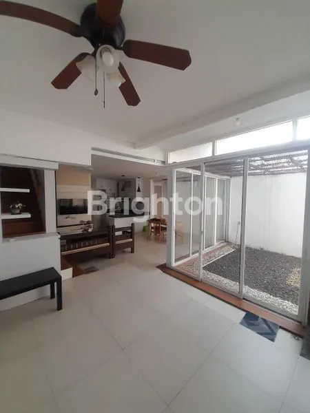 image RUMAH BARU 2 LANTAI MEWAH MURAH DI KAWASAN PERUMAHAN VIDA BEKASI TIMUR  (3)