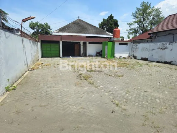 image SEWA RUMAH LOKASI STRATEGIS DI KANDANGAN (1)