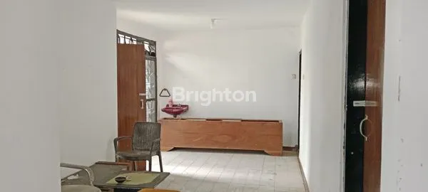 image SEWA RUMAH LOKASI STRATEGIS DI KANDANGAN (4)