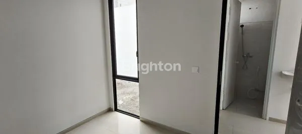 image RUMAH 1 LANTAI BARU GRESS WONOREJO SELANGKAH KERAYA MERR (4)