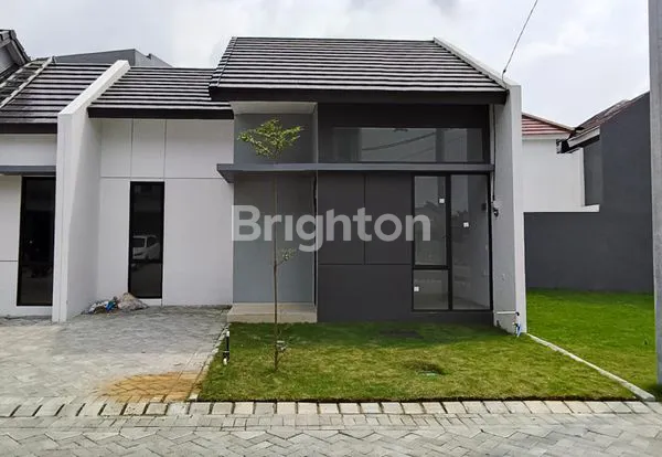 image BUTUH JUAL CEPAT\\\\\\\' RUMAH 1 LANTAI HOOK WONOREJO SELANGKAH KE RAYA MERR (1)