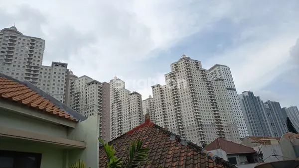 image RUMAH VILLA BUKIT INDAH DEKAT TAMAN DAN PINTU MASUK SIAP HUNI & LUAS ROW TERBESAR (6)