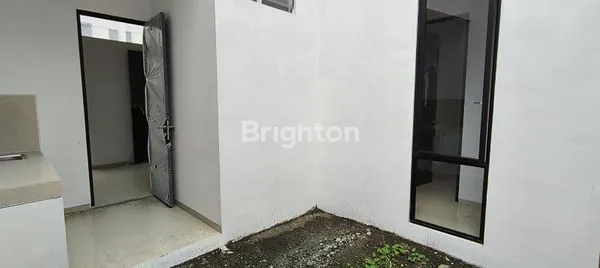 image BUTUH JUAL CEPAT\\\\\\\' RUMAH 1 LANTAI HOOK WONOREJO SELANGKAH KE RAYA MERR (4)