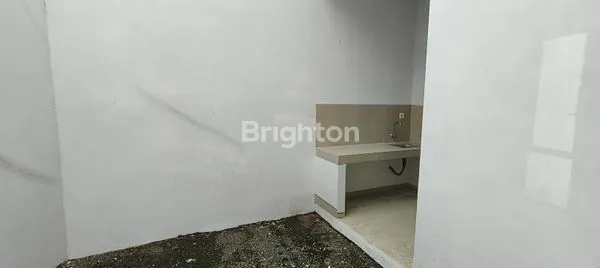 image BUTUH JUAL CEPAT\\\\\\\' RUMAH 1 LANTAI HOOK WONOREJO SELANGKAH KE RAYA MERR (8)