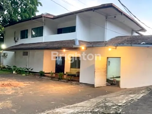 image RUMAH DENGAN TANAH LUAS DI  KEMANG, JAKARTA SELATAN DENGAN HARGA NJOP (1)