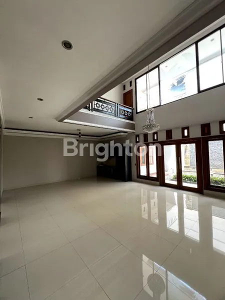 image RUMAH MEWAH KAWASAN EXCLUSIVE (8)