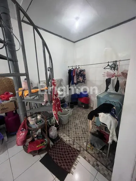 image RUMAH TERAWAT, RAPI, NYAMAN 2 LANTAI KAV. POLRI JELAMBAR JAKARTA BARAT ROW 2 MOBIL (7)