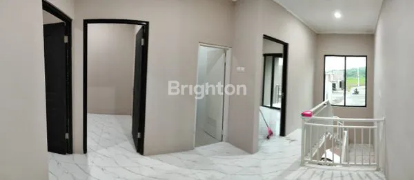 image RUMAH 2 LANTAI DI MANGUNHARJO TEMBALANG SEMARANG (2)