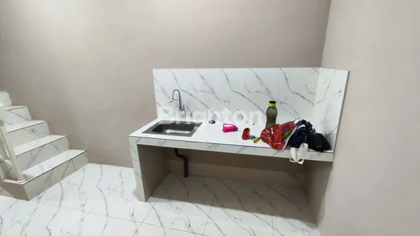 image RUMAH 2 LANTAI DI MANGUNHARJO TEMBALANG SEMARANG (8)