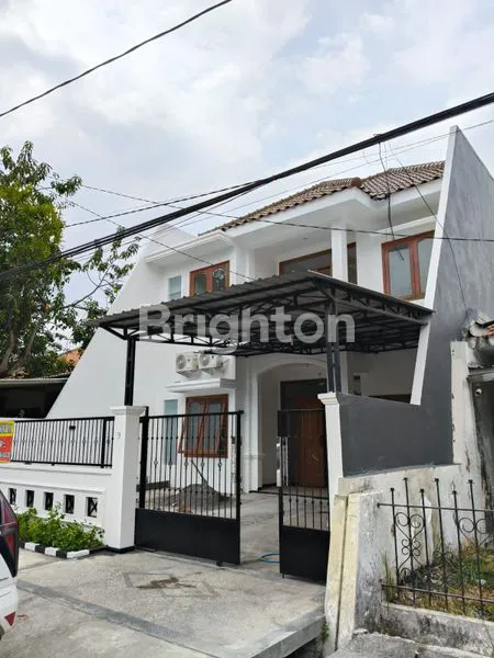 image RUMAH 2 LANTAI DI DUKUH KUPANG TIMUR SURABAYA DEKAT CIPUTRA WORLD (2)