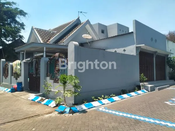 image DIJUAL RUMAH HOOK 2 LANTAI SIAP HUNI AREA BEDALI AGUNG LAWANG KABUPATEN MALANG (1)