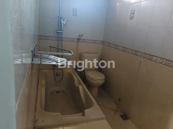 image RUMAH MEWAH 2 LANTAI MARPOYAN (8)