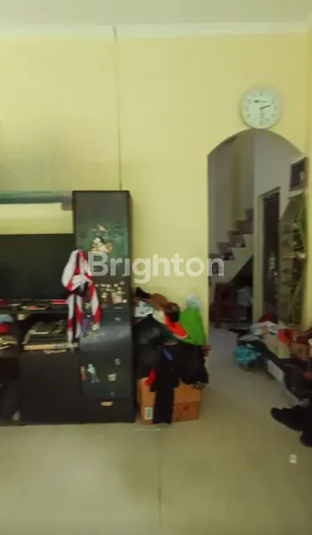 image RUMAH 3 LANTAI DI JELAMBAR (3)