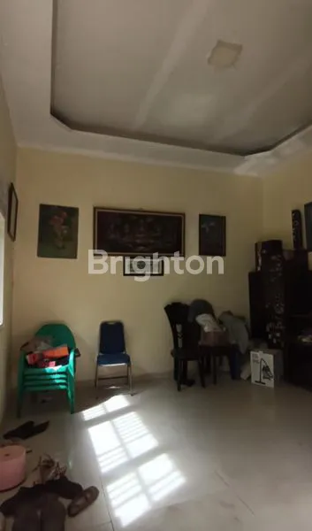 image RUMAH 3 LANTAI DI JELAMBAR (6)