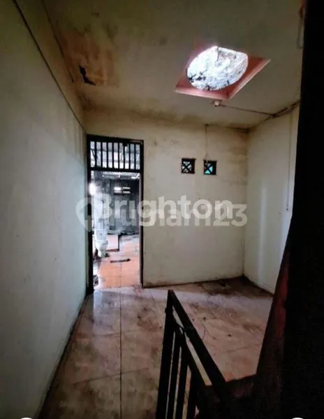 image RUKO STRATEGIS 2 LANTAI DI PONDOK TJANDRA, SIDOARJO (7)