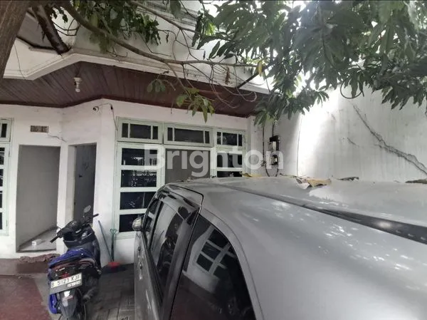 image *DISEWAKAN RUMAH SEMI GUDANG LANTAI 1 SAJA  UK 7X 12, DEKAT LAMPU MERAH JEMBATAN DUA, PEJAGALAN, JAKARTA UTARA.*\N(KODE RMRG2882)\N\N (1)
