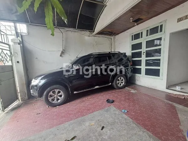 image *DISEWAKAN RUMAH SEMI GUDANG LANTAI 1 SAJA  UK 7X 12, DEKAT LAMPU MERAH JEMBATAN DUA, PEJAGALAN, JAKARTA UTARA.*\N(KODE RMRG2882)\N\N (3)